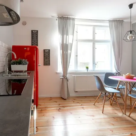 Red Fridge House - Stayinwroclaw アパート ヴロツワフ
